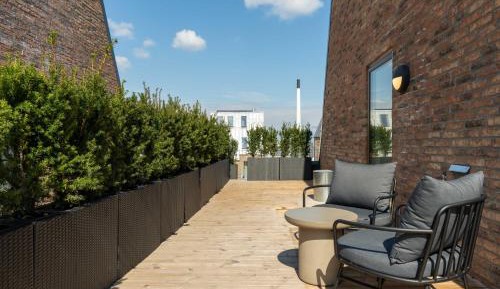Large Studio with Kitchen and Terrace