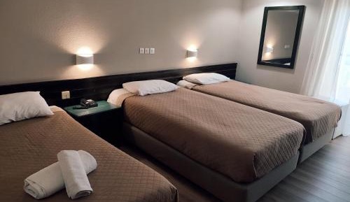 Triple Room with City View