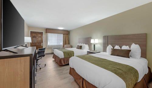 Deluxe Queen Room with Two Queen Beds - Non Smoking