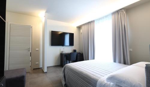 Deluxe Double Room with Extra Bed