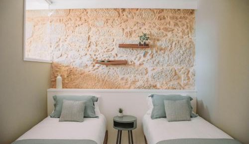 Deluxe One-Bedroom Apartment with Garden View