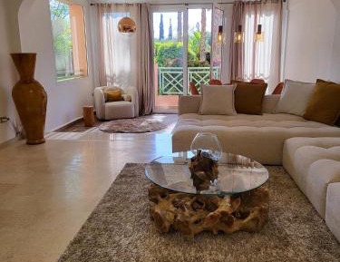 Apartment with Garden View