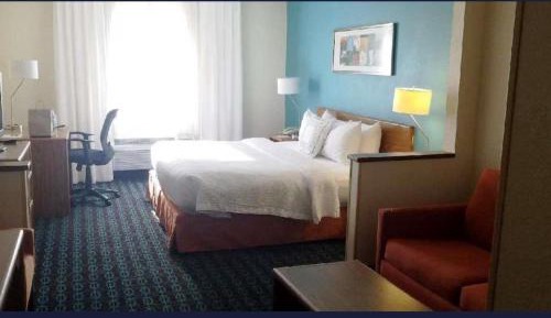 Deluxe King Suite