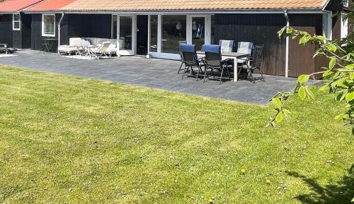 Three-Bedroom Vacation Home 