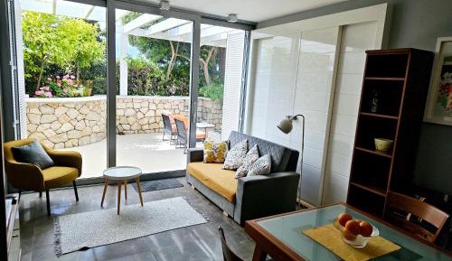 Apartment with Garden View