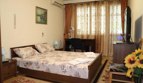 Two-Bedroom Apartment with City View