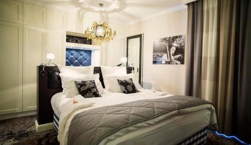 Suite with Spa Bath