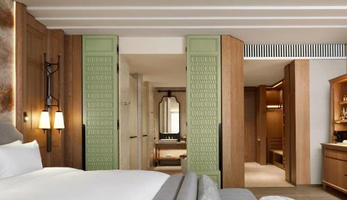 Premier Corner Room with Twin Beds