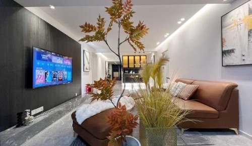 Three-Bedroom Superior Apartment