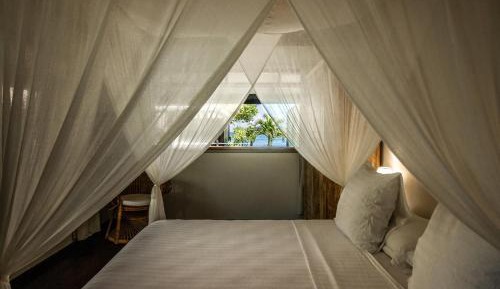 Bungalow with Sea View
