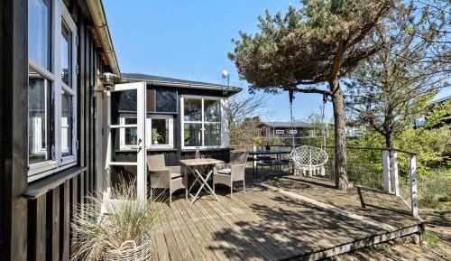 Three-Bedroom Holiday Home 