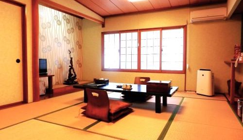 Japanese-Style Room