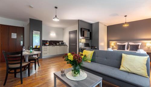 Studio (2 Adults)