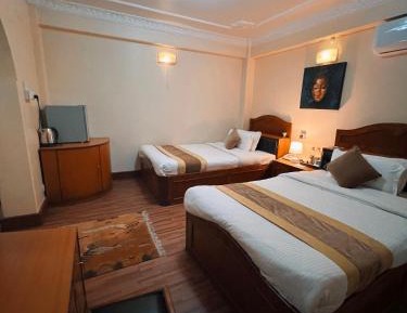 Deluxe Suite