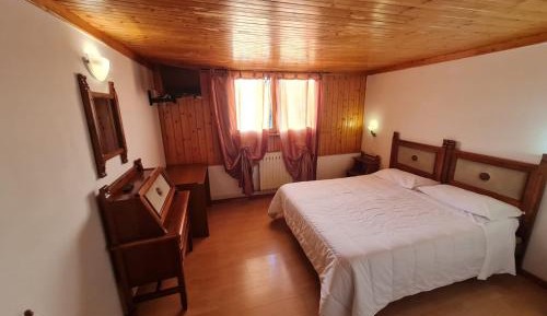 Double Room with Mountain View