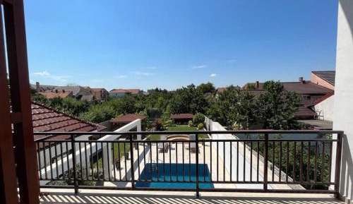Double Room with Pool View