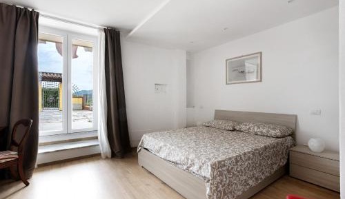 Superior One-Bedroom Apartment