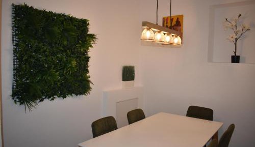 One-Bedroom Apartment - Non-Smoking
