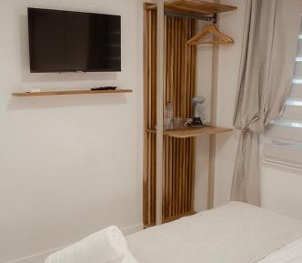 Deluxe Double Room (2 Adults + 1 Child)