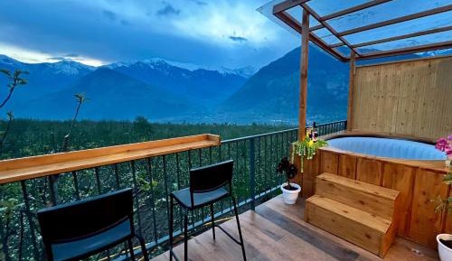 Double Room with Mountain View