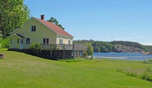 Three-Bedroom Vacation Home 