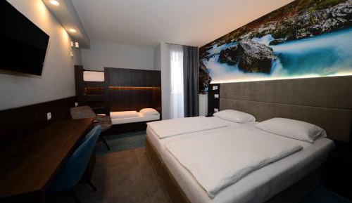 Quadruple Room with Bunk Bed