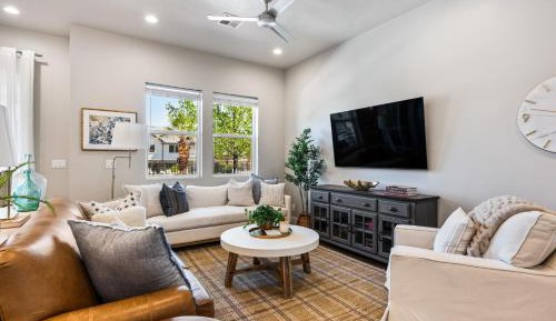 Four-Bedroom Holiday Home