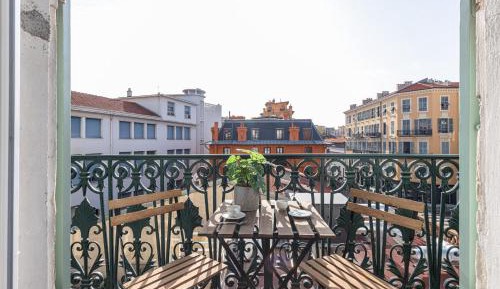 Studio with Balcony
