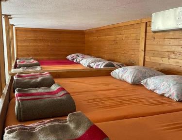 Mixed Dormitory Room