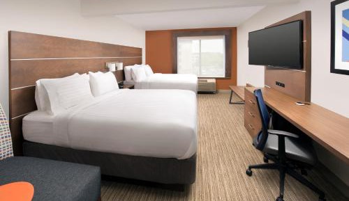 Standard Room with Two Queen Beds