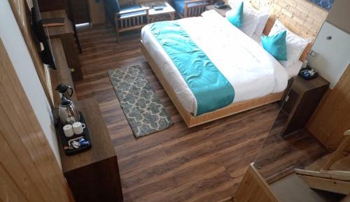 Family Room with Mountain View