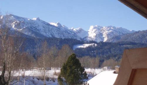 Studio with Mountain View