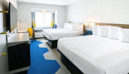 Queen Room with Two Queen Beds - Non-Smoking