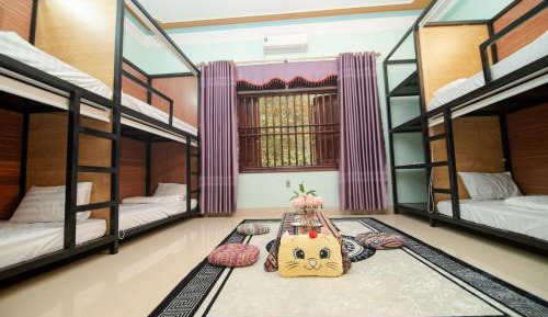Bed in 8-Bed Mixed Dormitory Room
