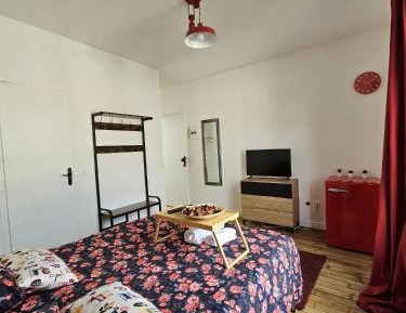 Deluxe Room (2 Adults + 1 Child)