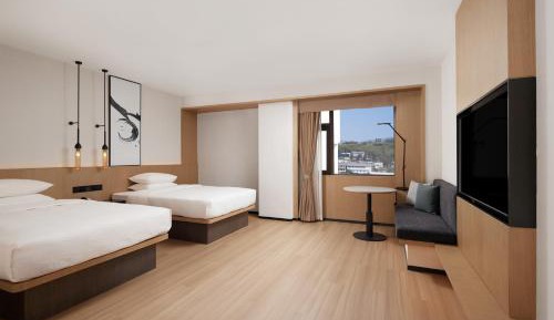 Premium Double Room with Two Twin Beds and City View