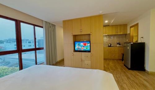 Deluxe Double or Twin Room with Balcony