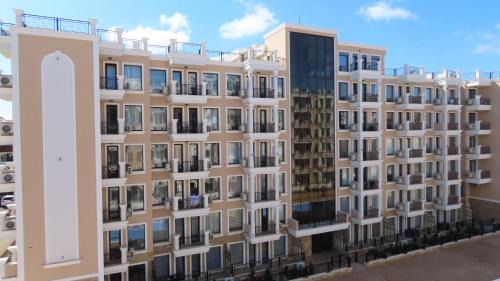One-Bedroom Apartment with Balcony