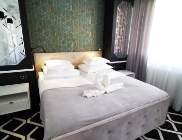 Deluxe Double Room with Shower