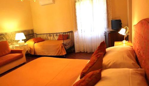 Comfort Triple Room