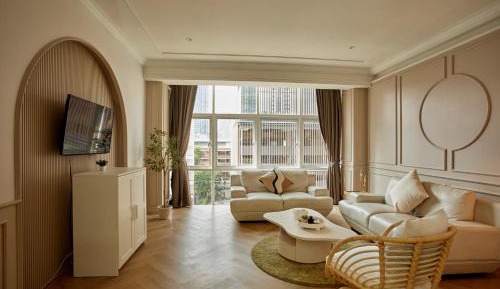 Two-Bedroom Apartment with City View