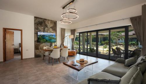Deluxe Villa
