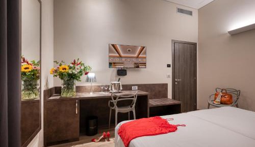 Deluxe Queen Room