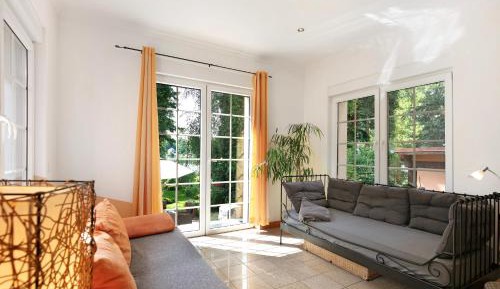 Superior One-Bedroom Apartment