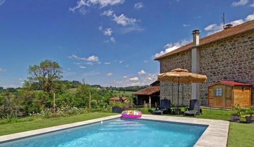 Holiday Home (8 Adults)