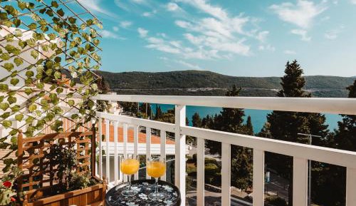Two-Bedroom Apartment with Sea View