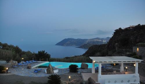 Superior One-Bedroom Apartment with Sea View