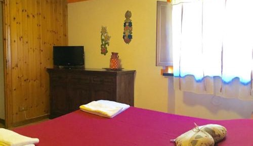 One-Bedroom Apartment (2 Adults + 2 Children)