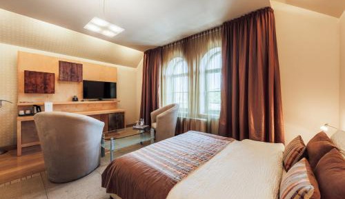 Deluxe Double Room with Canal View