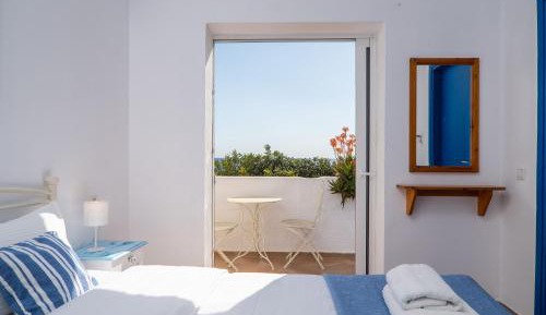 Double or Twin Room with Sea View
